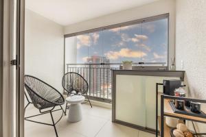 Studio moderno e completo na Vila Madalena.