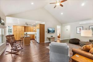Schweitzer & Dover Bay - Ski Lake Dine