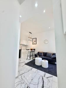 Superbe loft avec une belle cour privée