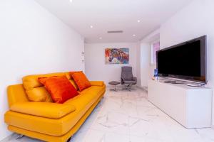Yellow View Apartment - Happy Rentals