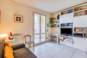Appartamento Le Mimose - Lucca Apartment with Balcony - Happy Rentals