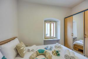 Old Bay Leave Town Apartment - Happy Rentals