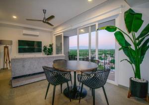 Modern apartment near the beach 805