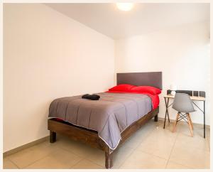 Spacious 3BR House On-Site Parking at Los Lagos