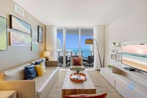 Sunlit Retreat with Ocean Views & Modern Comfort