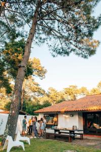 Casa com 4 quartos e Jardim Espaçoso - Santa Sofia