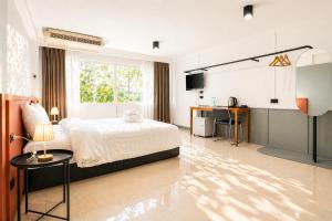 Quicky Stay Hotel Suphanburi