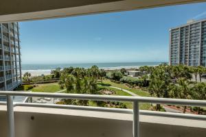 329 North Hampton, Expansive Balcony & Resort Amenities condo