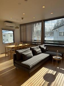 Moriyuki - Brand New Modern chalet in Myoko Kogen