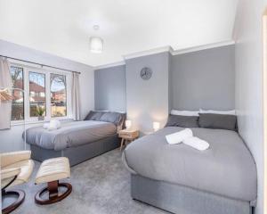 Charming 3-Bedroom Wolverhampton Home with Private Hot Tub