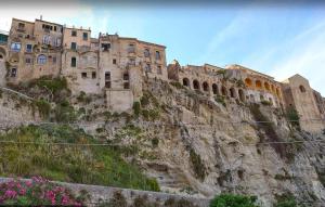 Lovely Apartment In Tropea With Wifi