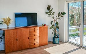 Stunning Home In Løgstrup With Wifi