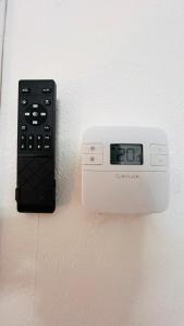 Modern Entire Apartment- Self CheckIn & Free Parking