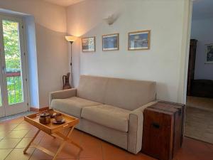 Lakeview Apartment in Luino for 4