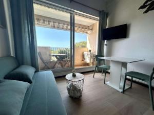 Appartement T1, vue étang, climatisé - 2 pers. - FR-1-553-340