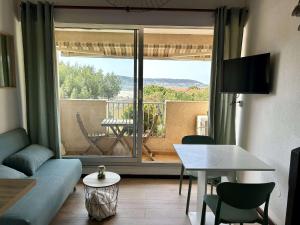 Appartement T1, vue étang, climatisé - 2 pers. - FR-1-553-340