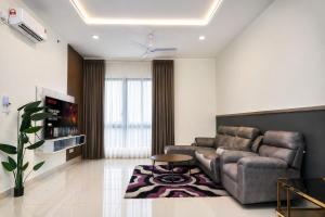 Chic 2BR Stay with Pool by Jonker Street