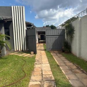 Hermosa casa en Fernando de la Mora Zona Norte