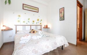 4 Bedroom Lovely Apartment In Pomonte img18