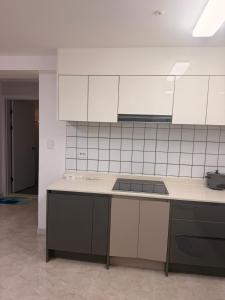 clark terrace condo with 2bedroom near airport hann casino