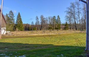 2 Bedroom Cozy Home In Tingsryd