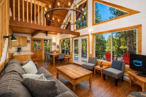 River House on Sumac