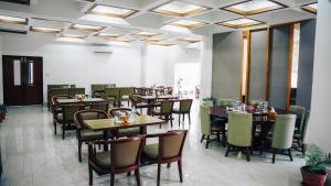 White Leaf Resort - Green River View Resort