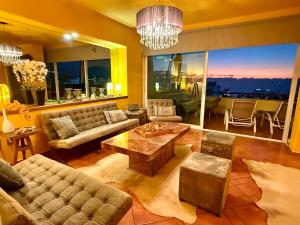 The Grand Bayview 5-Level Luxury Villa