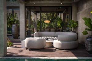Kayana 4BR Private Villa Pool & Sunset Sky Terrace