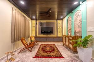 StayVista at Vanya Kutir with BBQ, Hill View