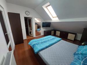 Apartament 5 camere Costinesti centru, la 5 minute de plaja