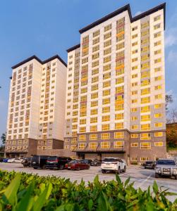 Dheights Resort in Clark High View Lake Building