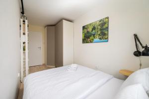 Mokotów Cozy Living Apartment by BookingHost