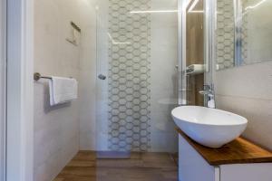 Mokotów Cozy Living Apartment by BookingHost