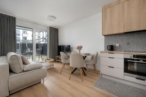 Stylish Apartments for 4 People with Underground Parking by Noclegi Renters