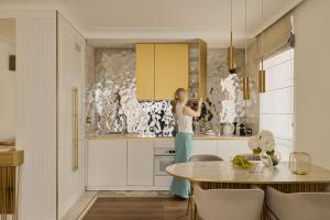 Sopot Okrzei Luxury Glamour Suite - 700m to Beach by Downtown Apartments