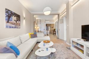 Luxury 2BR Across Archaeological Museum