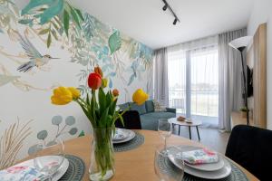 Klimatyzowane Apartamenty Art Lake w Mielnie z Parkingiem i Basenem by Noclegi Renters