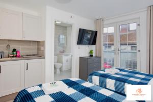 Twin Studio - Town Centre - Newley Refurbished - Long Stays Welcome