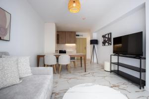 SoleMare One-Bedroom Apartment