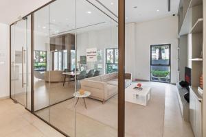 Tranquil Luxury Modern Living at Pearl Horizon by DuStay