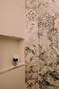 Emilia381 Suite