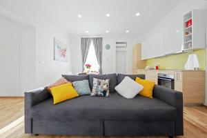 Stay Swanky Bed & Breakfast