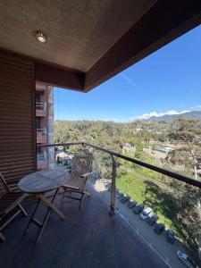 Dreamland Oasis Spacious Studio on 10th Floor with Sea & Mountain Views