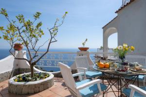 Golden Limonaia - Privacy & Stunning Sea Views by Maravista