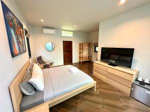 Acqua Rooms & Living