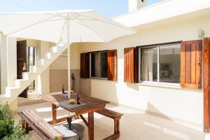 Casa da Areia - by RowdHouses - Private Beach Access