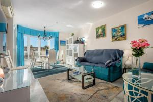 Spacious apartment with sea views