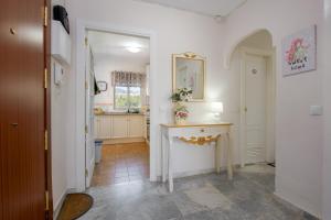 Spacious apartment with sea views
