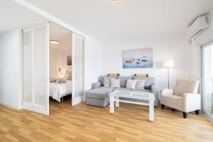 Sea Front Family Apartment